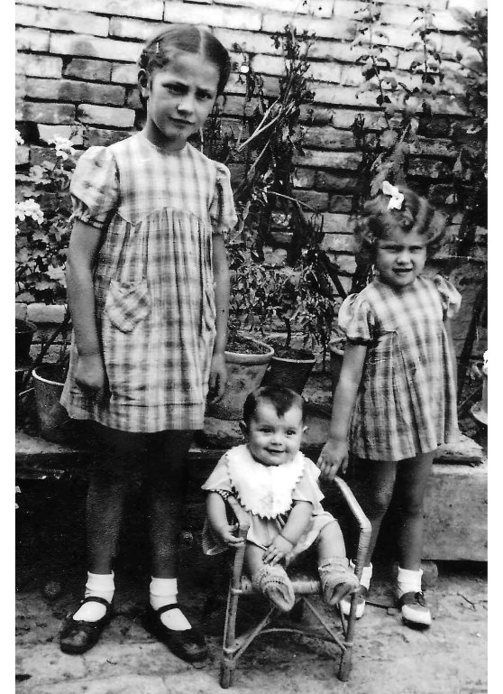 le sorelle Cappelli con Carla