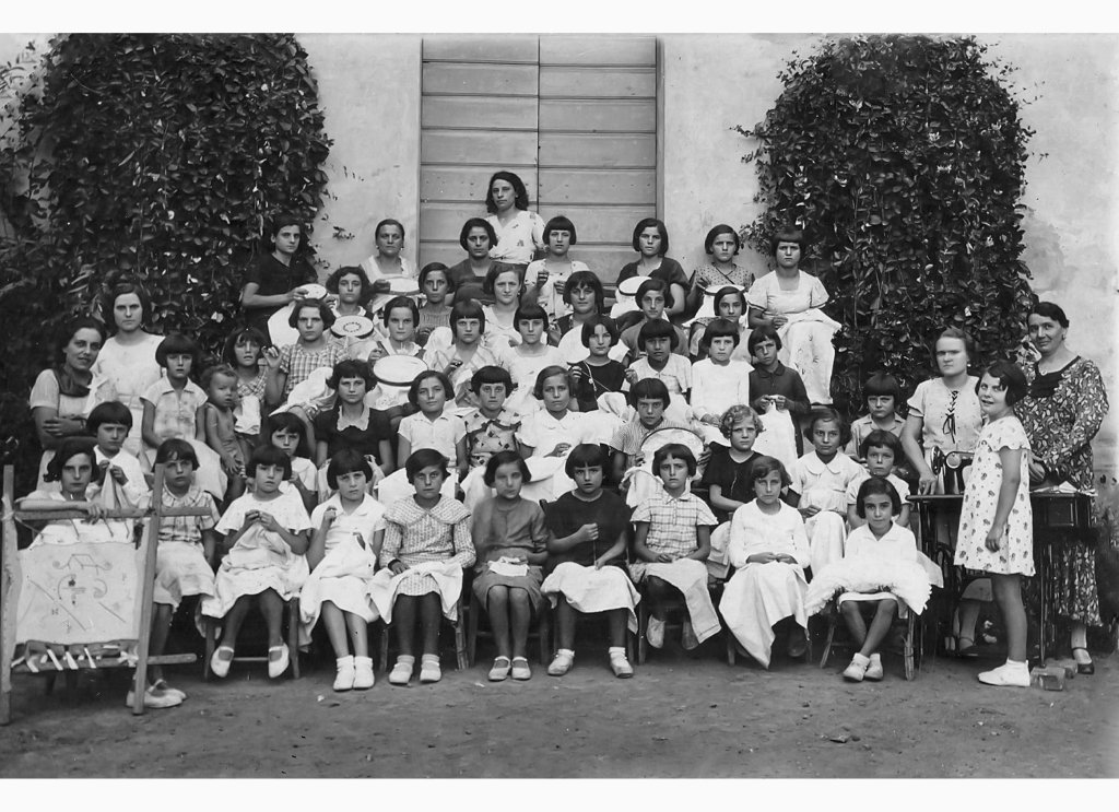 scuola di cucito 1935 