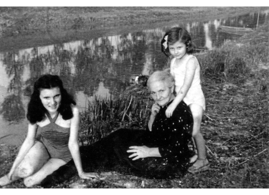 in costume al canale