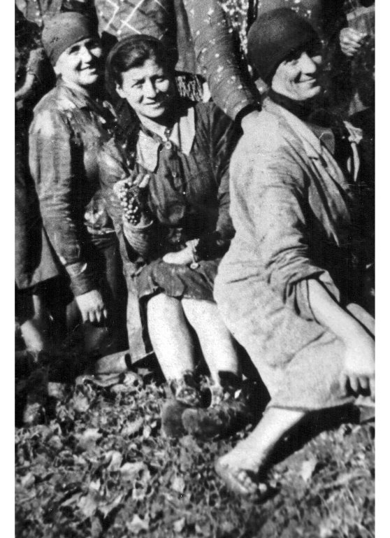 Maria Scaclavalser al centro