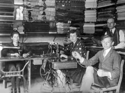 Achille Bonezzi, via De Amicis anni'30