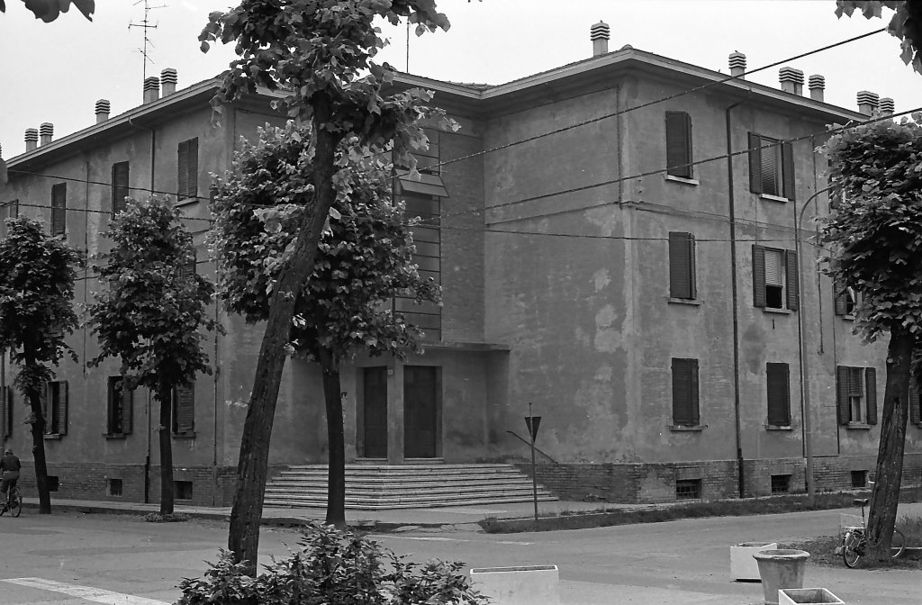 Via De Amicis case Landini