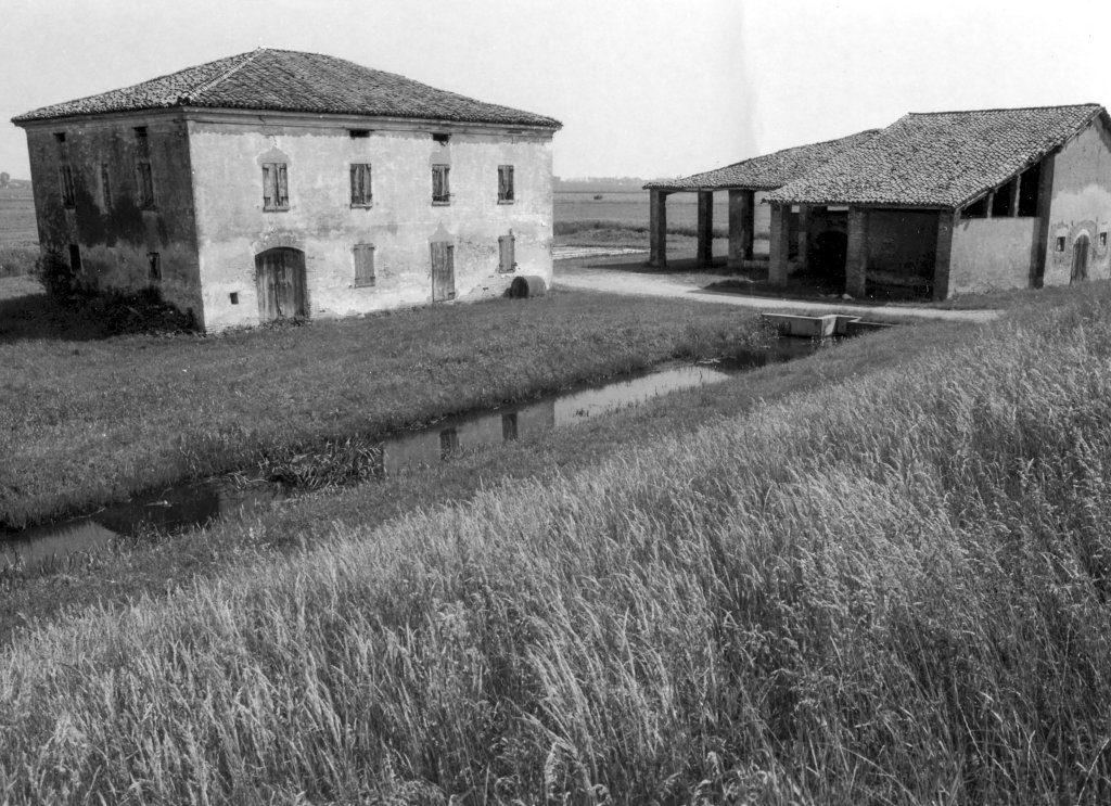Case di campagna abbandonate 1975..