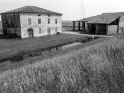 Case di campagna abbandonate 1975..