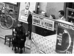 1 maggio 1962 al comizio con la sedia