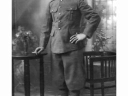 soldato foto senza didascalia dall'archivio Nino Attolini