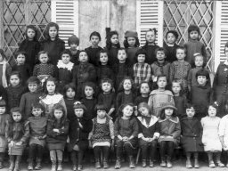 Prima elementare 1920 con Alice Degoli